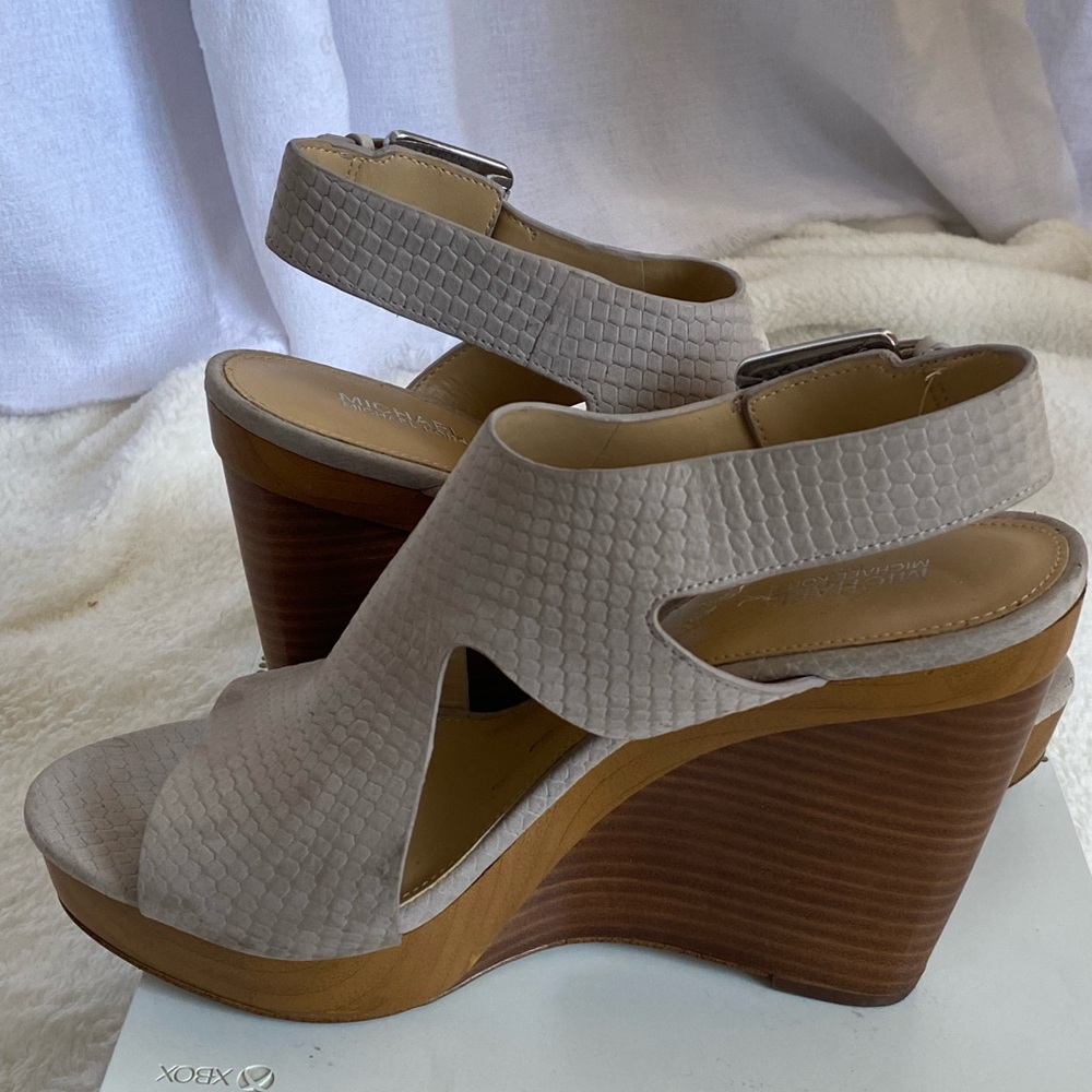 Michael Kors Women's Gray Wedge Sandals (NWOT)